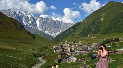 Kafkasların zirvesinde bir Ortaçağ köyü: Uşguli