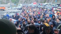 Gürcistan’a geçişlerine izin verilmeyen Kafkasyalılar yaşadıkları ayrımcılığı anlattı